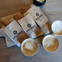 Vegen worstenbroodjes at HOUBEN in Eindhoven