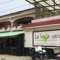 La hoja verde / the green leaf - outdoor seating at La Hoja Verde in Tulum
