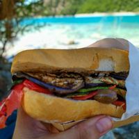 Panino vegano verdure grigliate olive taggiasche pomodoro at Il Solengo Street Food in Fiastra
