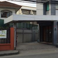 From the outside at Radiance Wholefoods in Bangkok