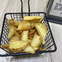 Patatine rustiche  at Trieste Pizza  in Senigallia