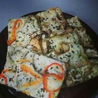 Vegan Pizza slices at Primo Basilico in Lisbon