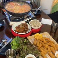 Budaejjigae(army soup), ssambap (rice, green leaves, vegan meat), fried chicken  at Vegan Kitchen - 비건 키친 in Seoul
