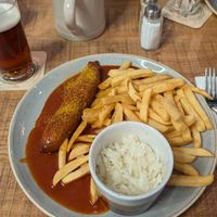 Vegans Currywurst und Altbier at Alter Bahnhof Oberkassel in Dusseldorf