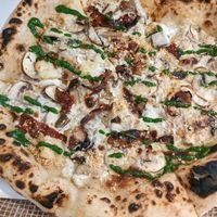 Mushrooms pizza at Planty Pizza in Vienna