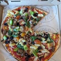 Amazing 11" customized vegan pizza at Pieology in Kuna