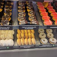 Vegan selection as of 9th August 2024 [3/3] at Dunkin' - Copenhagen Central Station in Copenhagen