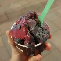 Tarrina pequeña de dos bolas at Antiuxixona Gelateria in Calafell