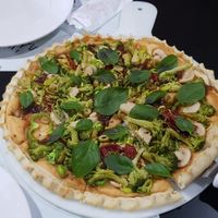 Vegan pizza and juice at Pizzaria Sabor De Casa in Santa Rita De Jacutinga