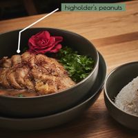 Veganes Hähnchen mit Erdnuss Sauce   at Project Vegan in Koblenz