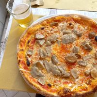 Pizza con funghi porcini at Civico 99 in San Giorgio Delle Pertiche