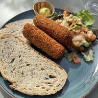 Groentekroketten met brood  at Restaurant Gember in The Hague