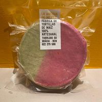 Tortillas con remolacha y kale verde  at La Antigua de México in Barcelona