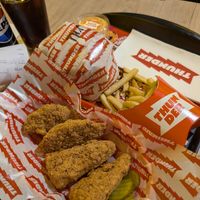 vegan nugggets, burger and fries at Thunder Vegan - La Latina  in Madrid