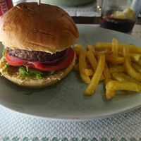 Vegan burger at O Encontro Gastrobar in Pontevedra