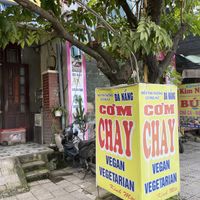 Sign  at Loving Hut - Bien Tinh Thuong in Da Nang