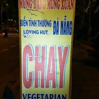 street sign at Loving Hut - Bien Tinh Thuong in Da Nang