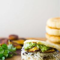 Hamburguesa.

Carne vegan, vegetales, salsa, pan sin levadura.

$12.000 COP. at Nutri Vegan in Buga