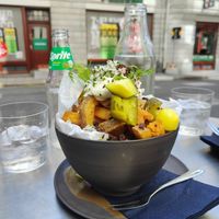 Dutch special (naturally vegan) without curry ketchup at Pom Friterie in Stockholm