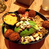 Vegane Falafel-Bowl at Alexandre in Reutlingen