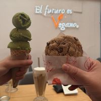 Helado de matcha y galletas de chispas de chocolate   at Melo's in Toluca