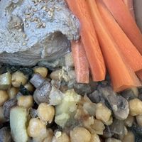 Hummus and legumes   at La Carmanyola in Girona