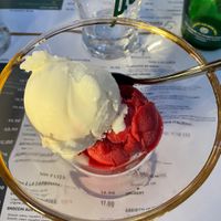 Sorbet citron et framboise  at Festival Café in Orange