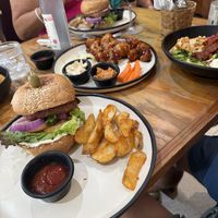Burgers & cauli wings  at Bio & Natural - Con Constituyentes in Playa Del Carmen