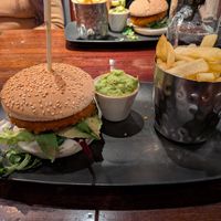 A vegan fish burger, guacamole and fries at Egon - Jekta Storsenter in Tromsoe