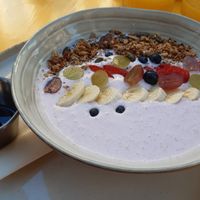 Yoghurt bowl at Fret  in Den Bosch