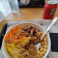 Vegan bowl with walnuts instead of peanuts at Luxalad Marbell - Calle del Peral in Marbella