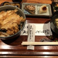 After the starters I was served the main dish ❤️YUBAKAKIAGE,DON, deep fried tofu-skin with veggies with sweet and salty sauce on top of steamed rice 💚  soy donuts  for desse at Harada Tofu Shop in Ashikaga