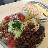 Falafel Teller at La Rose in Karlsruhe