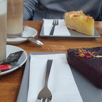 Vegane Kuchen und vegane Kaffes at Café Lieber in Wuppertal