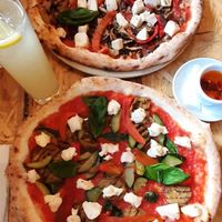 Pizza funghi + vegetale at As Pizzas Do Mauro in Funchal