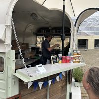 Blick in den Truck  at Veġetali in Alnwick