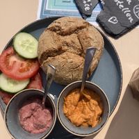 Brötchen und veganer Aufstrich  at Café Mole in Grossenbrode