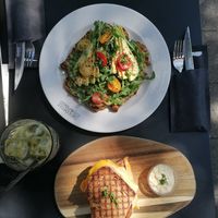 Avocado sandwich and vegan grilled cheese at 30ml - Rotterdam Centrum in Rotterdam