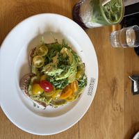 Avocado Toast mit Iced Matcha Strawberry   at 30ml - Rotterdam Centrum in Rotterdam
