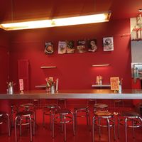 Inside at Knees To Chin in Ghent