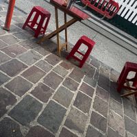   at Knees To Chin in Ghent