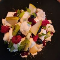 Vegan Pavlova at Walnut in Eymet