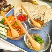 Dip de hummus, curry, etc #Veganuary at PLNT+HRVST in El Nido