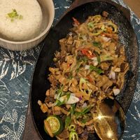 🍢🍚 Sizzling Tofu & Mushroom Sisig (380PHP | 6.7$) at PLNT+HRVST in El Nido