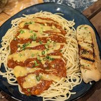 🍝🥖 Sweet Filipino Spaghetti (410PHP | 7.3$) at PLNT+HRVST in El Nido