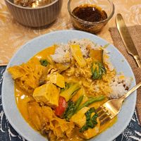 Kare-kare with garlic rice #Veganuary at PLNT+HRVST in El Nido