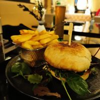 Vegan Crunchy Burger at Cafe Bar Witetschka in Wiener Neustadt