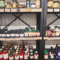 Sauces and more at kolozero - plastic free supermarket in Gijon