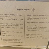 Vegan cheeses prices and description at kolozero - plastic free supermarket in Gijon