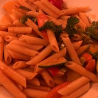 Nudeln mit Gemüse (ohne Parmesan bestellen) / Pasta with vegetables (order without parmesan)  at Cafebar Essen und Trinken in Straubing